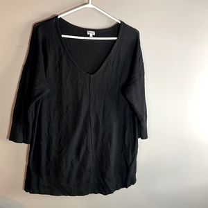 Black 3/4 length sleeve sweater